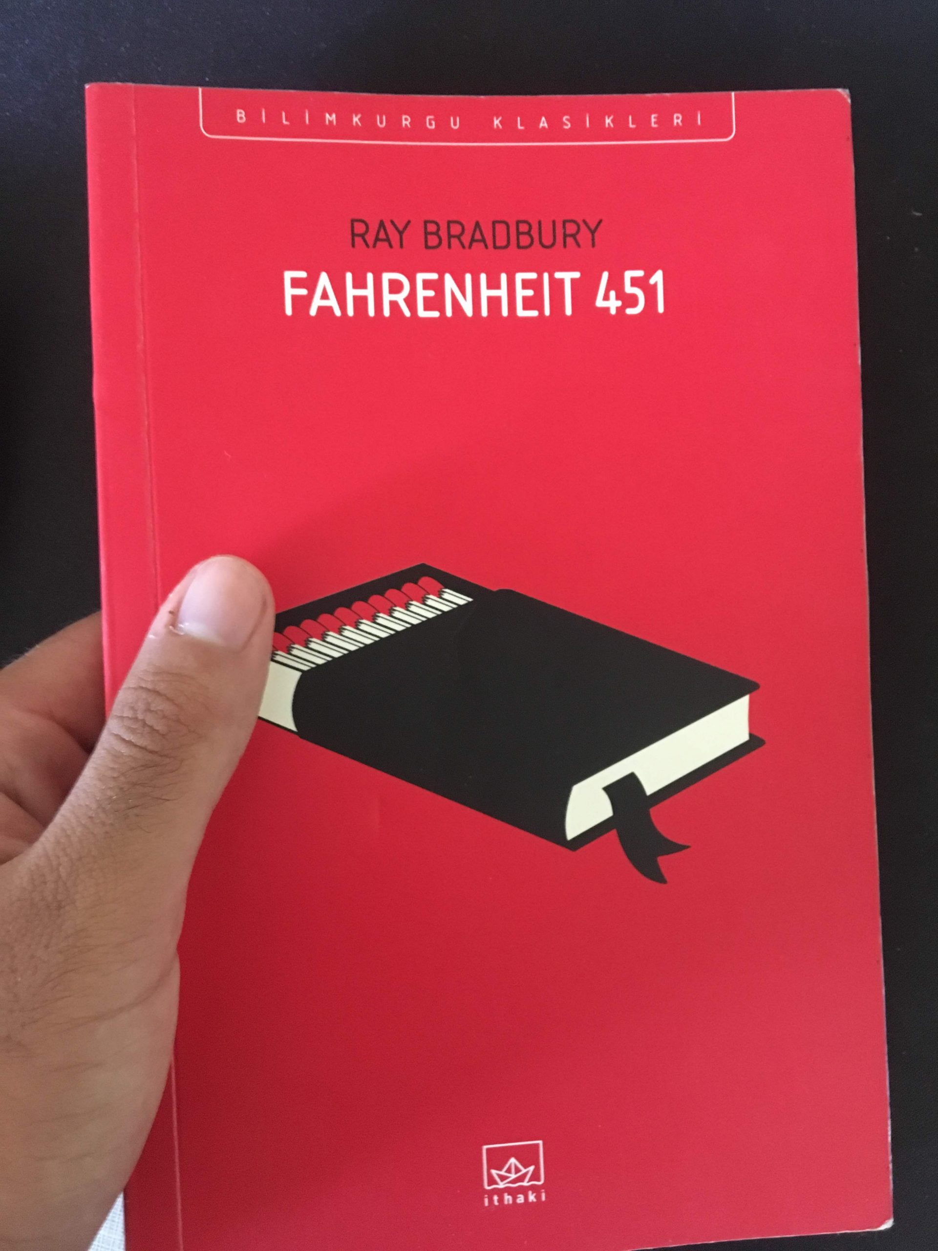 Fahrenheit 451 • Ray Bradbury • Yarattığı Dünyanın İki Gün Aklımdan Çıkmadığı Kitap